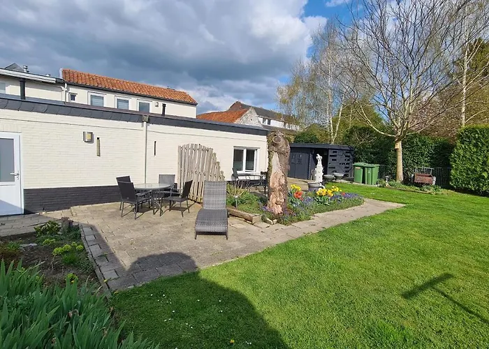 アパートホテル Roos