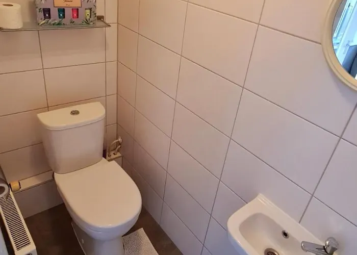 アパートホテル Roos